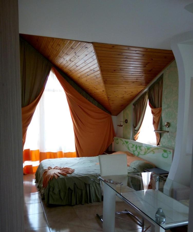Hotel Racu à Comrat Extérieur photo