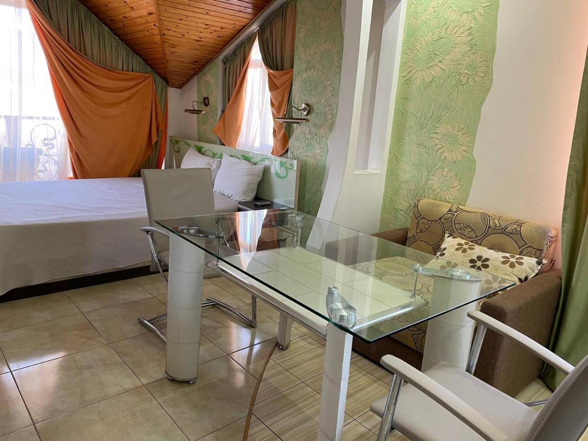 Hotel Racu à Comrat Extérieur photo
